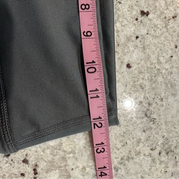 Fabletics leggings, gray no size see measurements looks like a small - Picture 10 of 11
